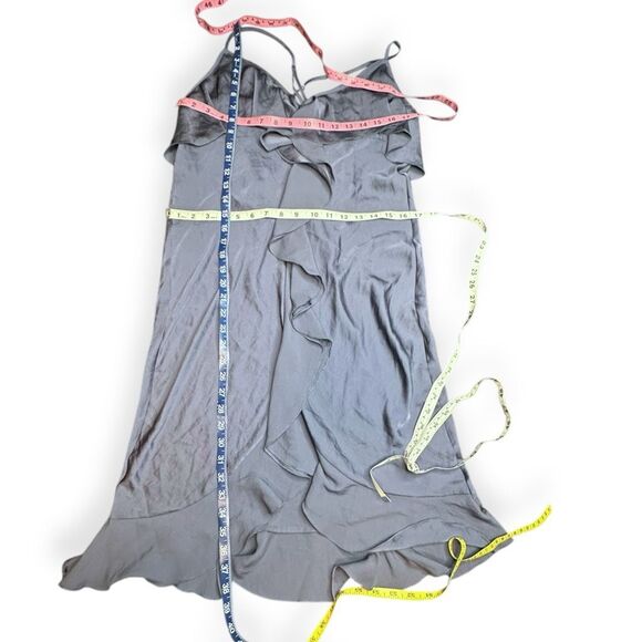 VICTORIA’S SECRET Women’s Gray Ruffle Satin Slip Nightgown Dress Size Medium - Picture 4 of 4